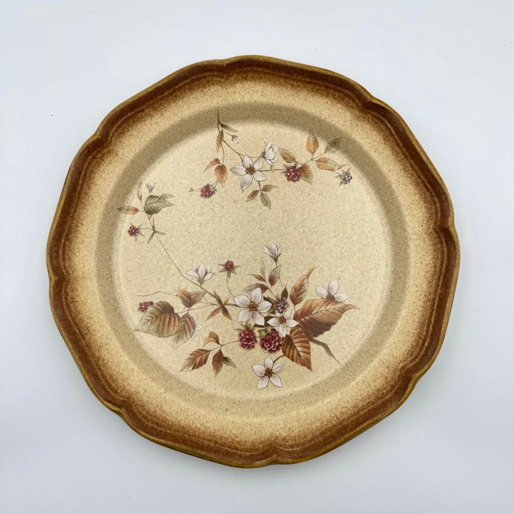 Mikasa Whole Wheat Raspberry Bouquet Dinner Plate E8019 Vintage Stonewear Japan